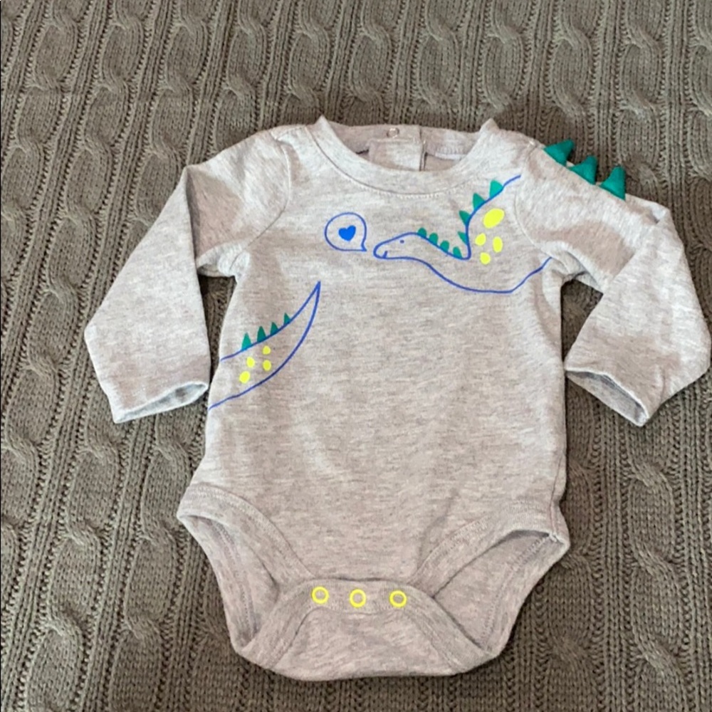 🎉3 for $15🎉 NB Dino onesie